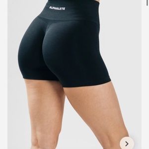 Alphalete amplify shorts
